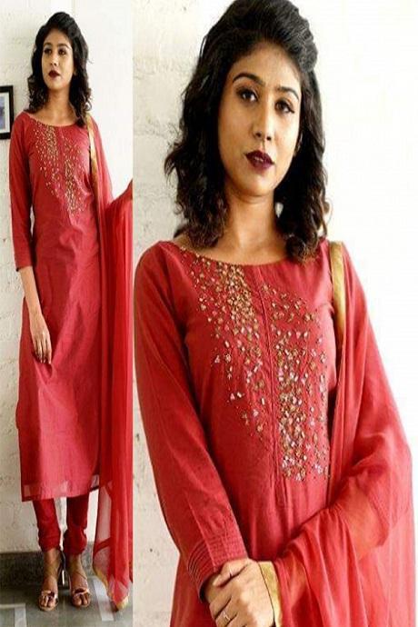 Buy Strawberry Red Kurti With Leaf Printed Buttis And Moroccan Printed  Placket Online - Kalki Fashion